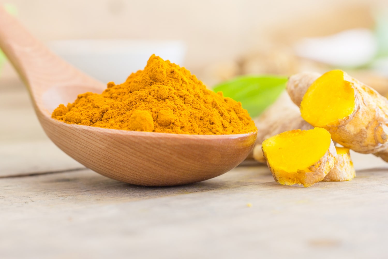 10 Usages of Turmeric Powder